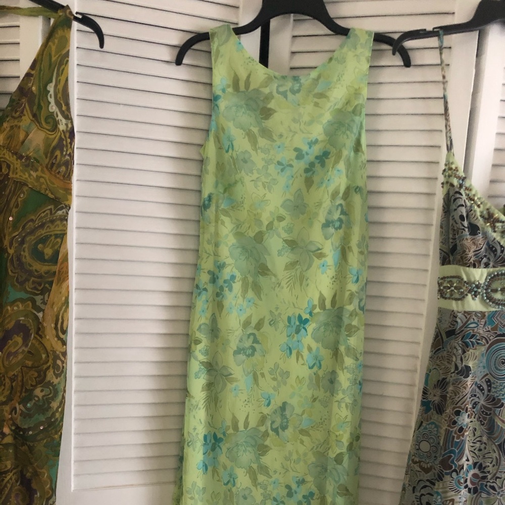 SIZE 8 WOMAN’S DRESS